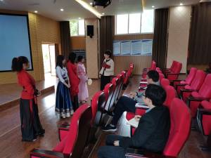 集团领导深入旅游管理系指导技能竞赛新闻稿.jpg 集团领导深入旅游管理系指导技能竞赛新闻稿.jpg