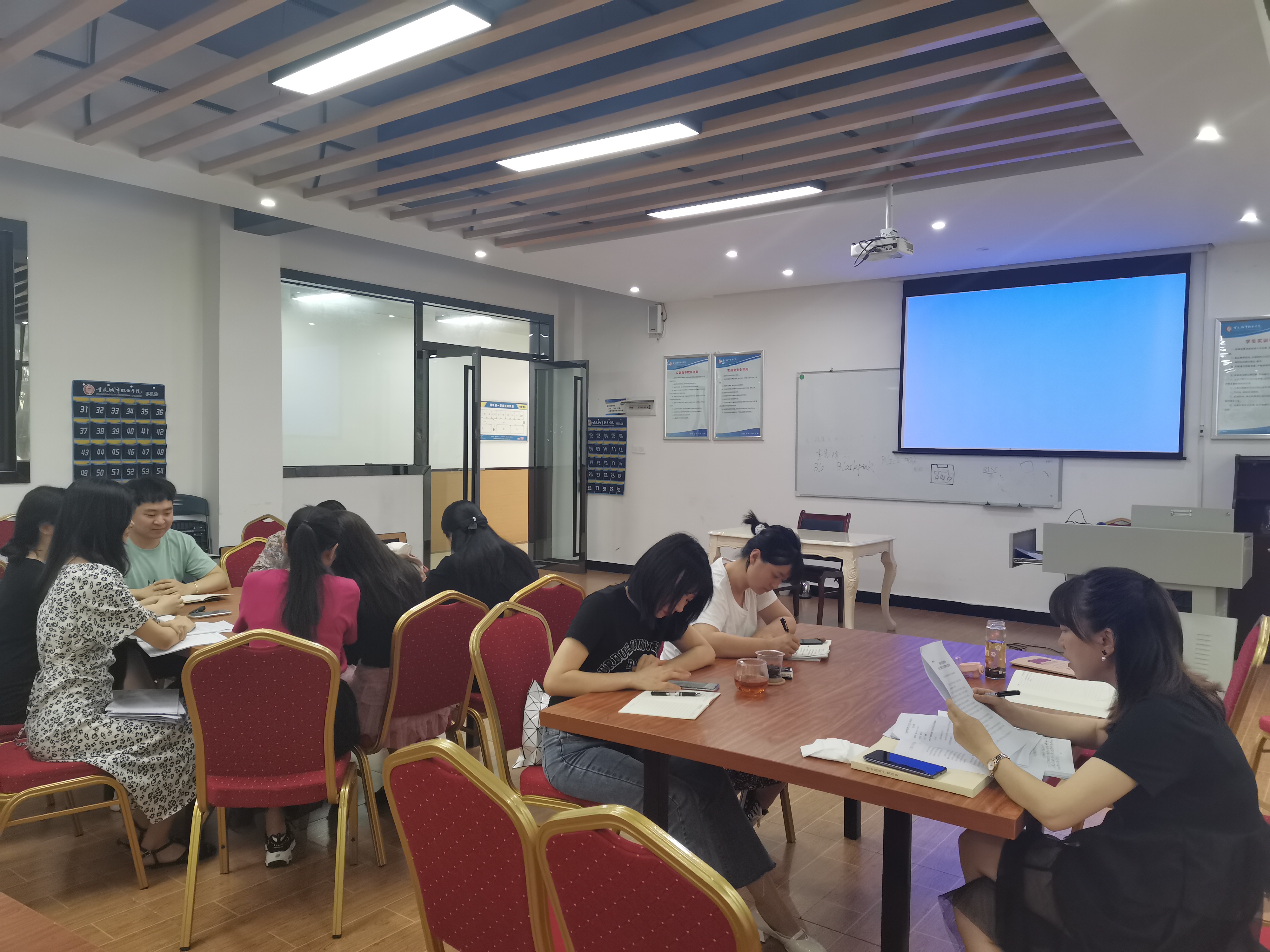 6月教工支部政治学习新闻稿-周霞.jpg 6月教工支部政治学习新闻稿-周霞.jpg