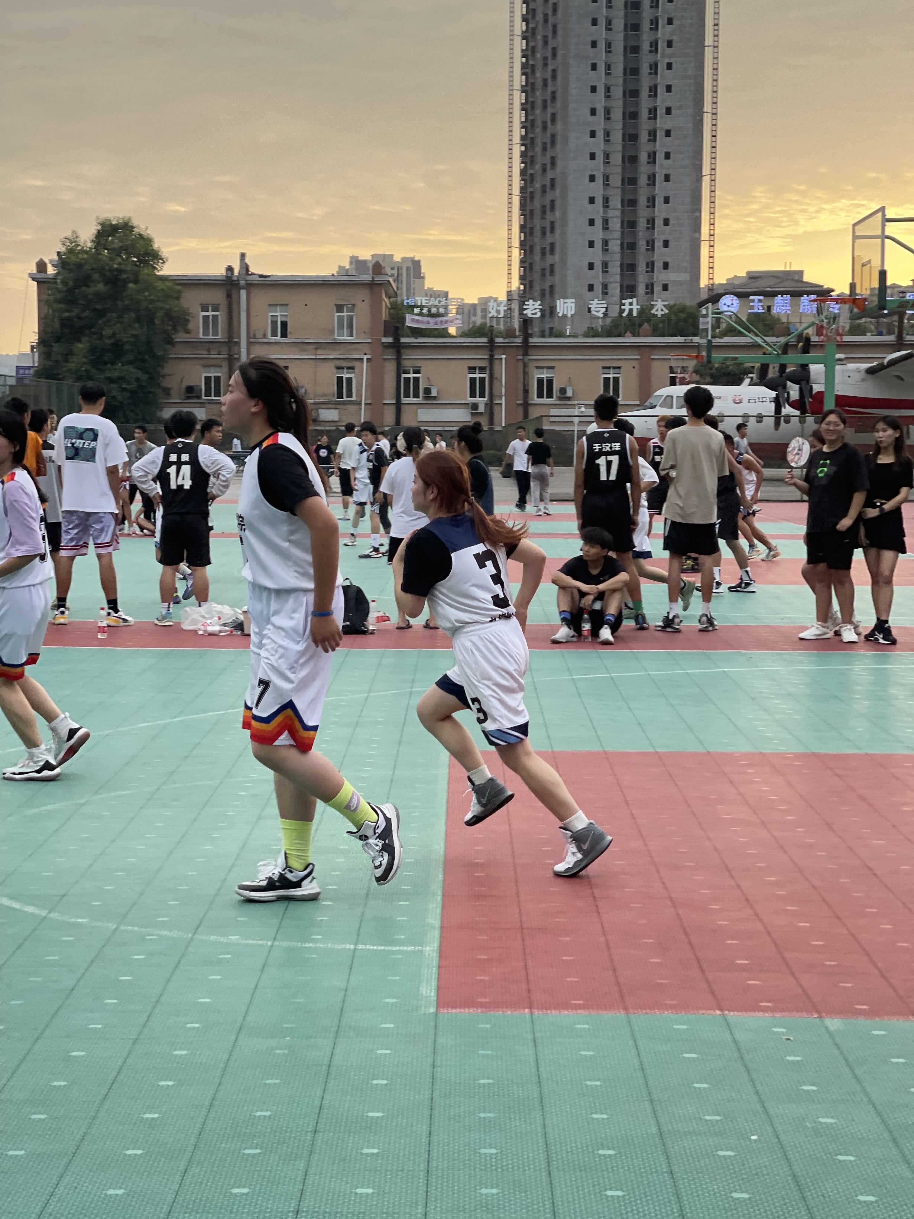 女篮3.jpg 女篮3.jpg