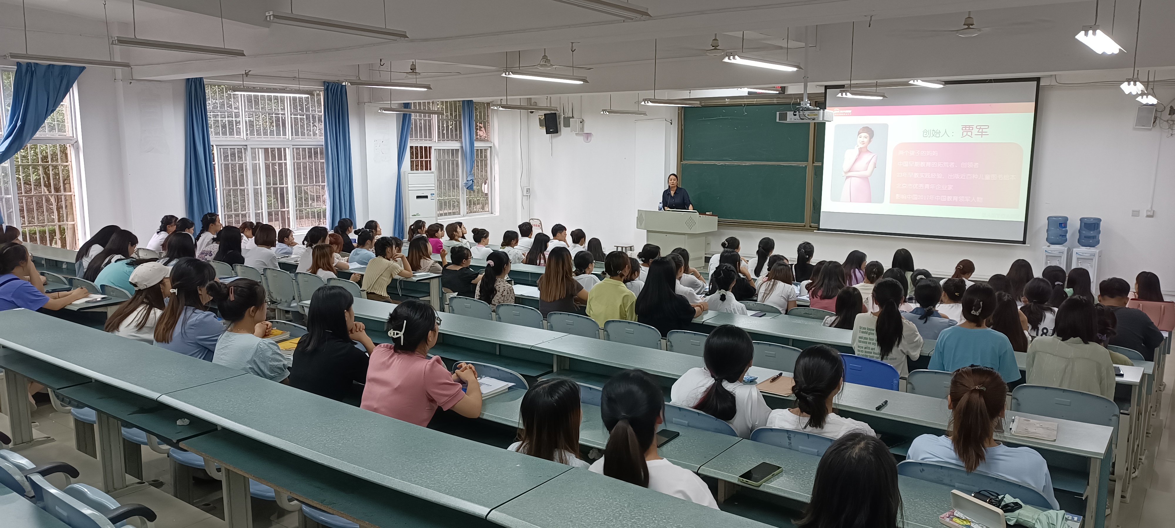 bevictor伟德官网邀请东方爱婴永川协信校区参加专场招聘会.jpg