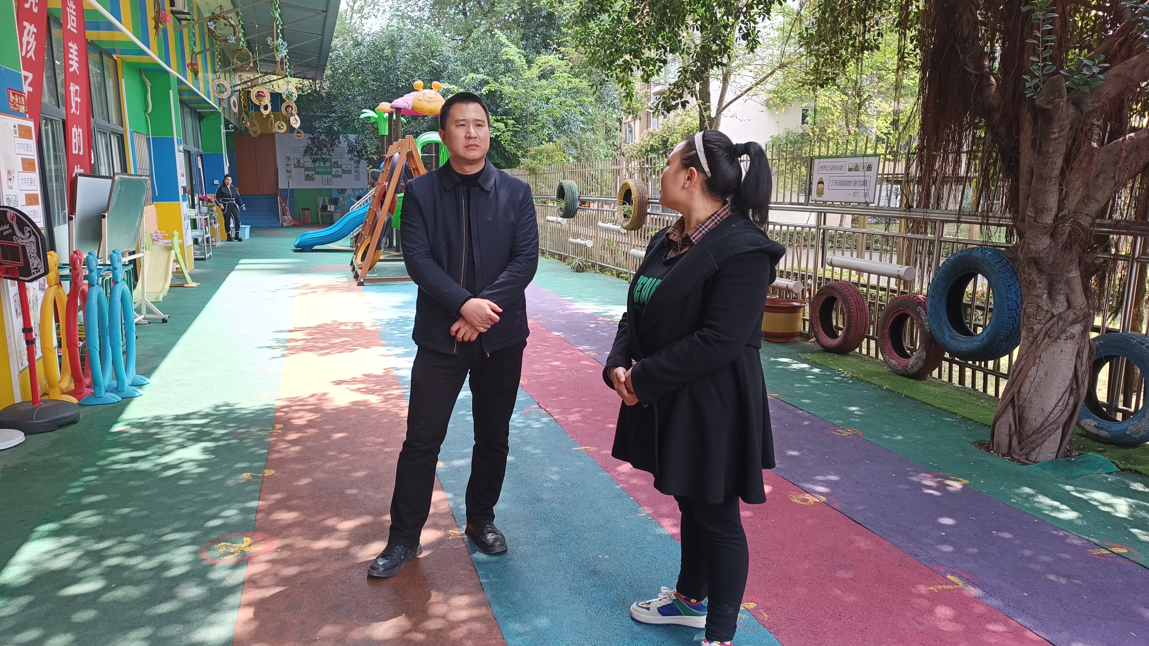 bevictor伟德官网组织教师到企业实地走访.jpg